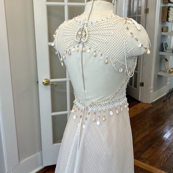 Soft, flowing knife pleated Boho bridal gown by Chic Nostalgia, size 2 NWT - Picture 5 of 9